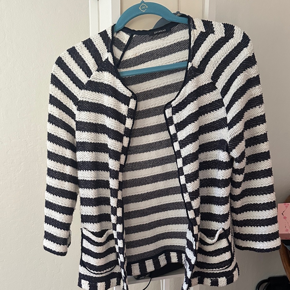 Striped Black and White Women's Sweater
